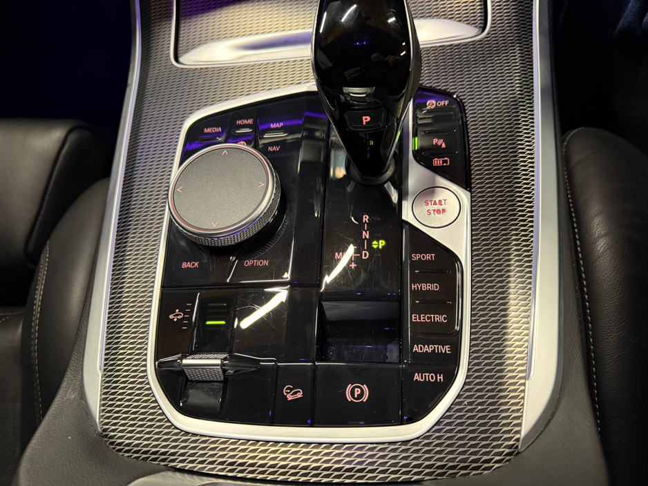 2022 BMW X5 xDrive45e M Sport €52,900