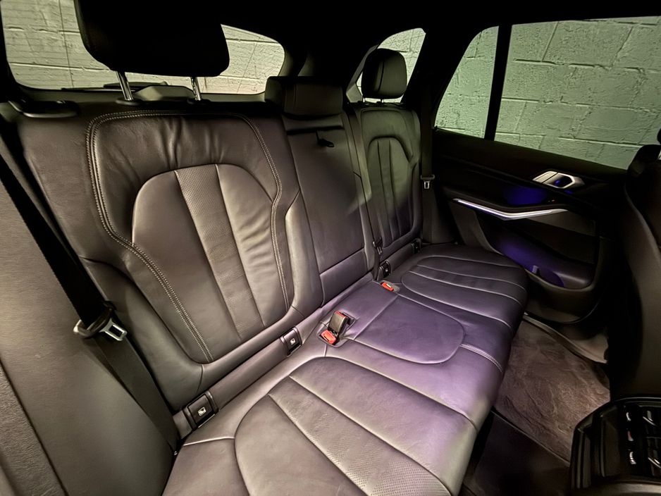 2022 BMW X5 xDrive45e M Sport €52,900