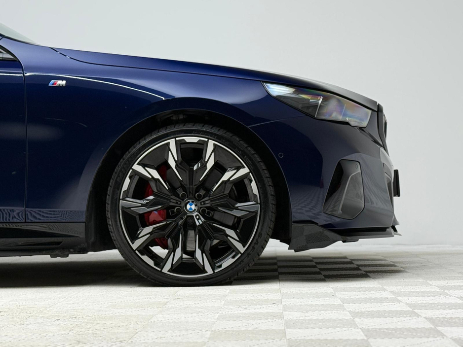 2025 BMW 5 Series 550E M SPORT PRO XDRIVE €87,990