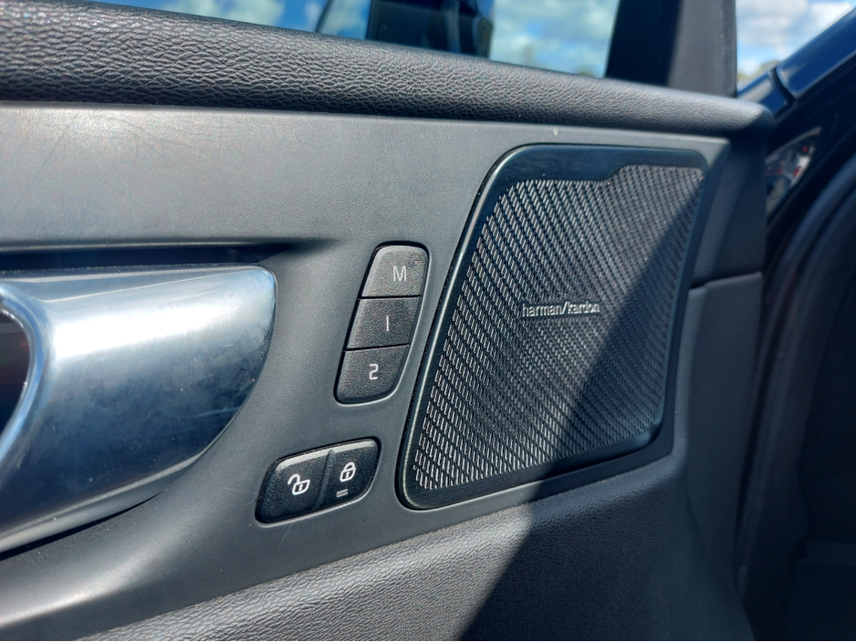 2020 Volvo XC60 D4 INSCRIPTION 5DR AUTO €39,950