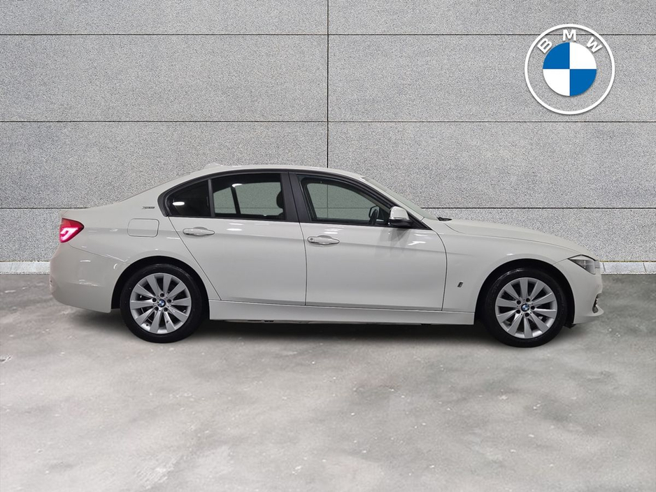 2017 BMW 3 Series 330e SE
