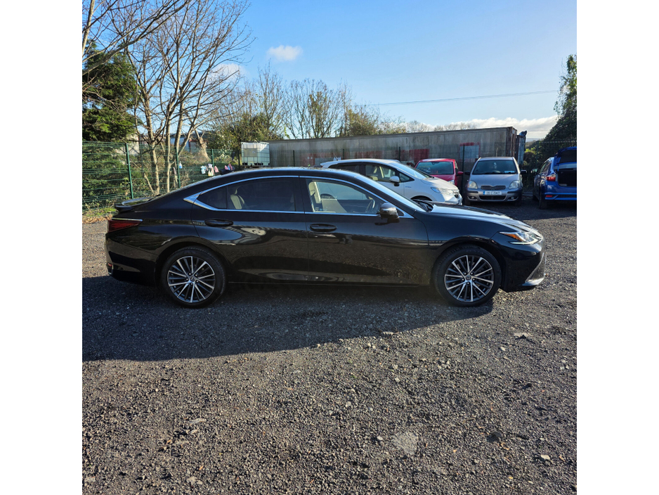 2023 Lexus ES 300 H ES300h Dynamic €43,950