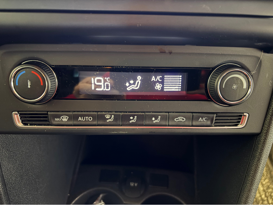 2016 Volkswagen Polo Auto - 2YR NCT - GREAT COLOUR €11,950