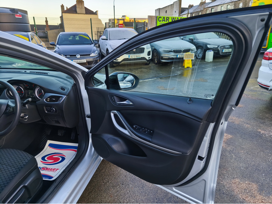 2021 Opel Astra 2021 Opel Astra AA Approved 1 Year Warranty €13,950