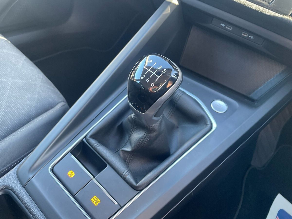 2024 Volkswagen Golf 2.0 TDI 115HP Life €28,975