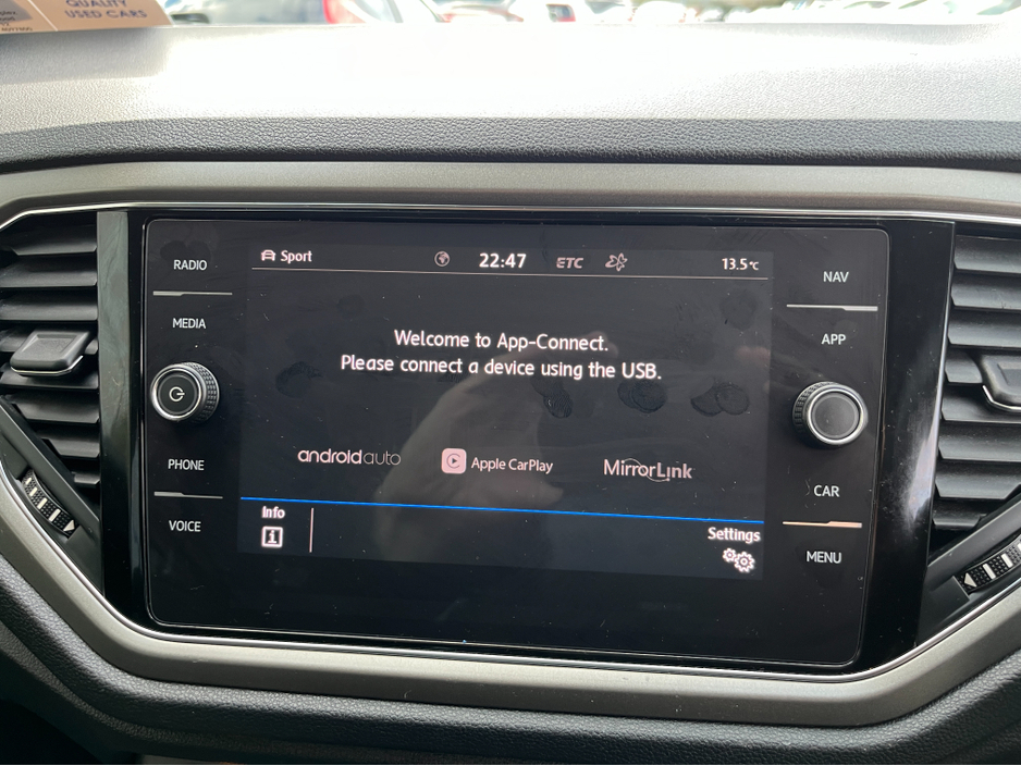 2020 Volkswagen T-Roc STYLE AUTOMATIC 2.0 DIESEL //KEYLESS ENTRY//ADAPTIVE CRUISE CONTROL//REVERSE CAMERA// €23,950