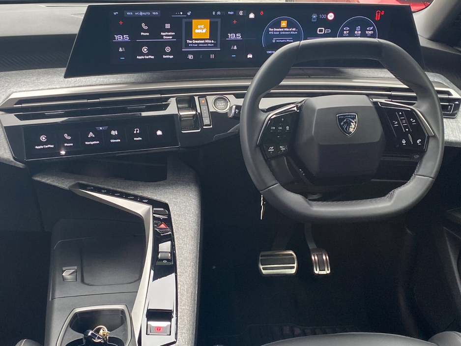 2025 Peugeot 5008 1.2 MHEV 145bhp E-DCS6 Allure €47,900