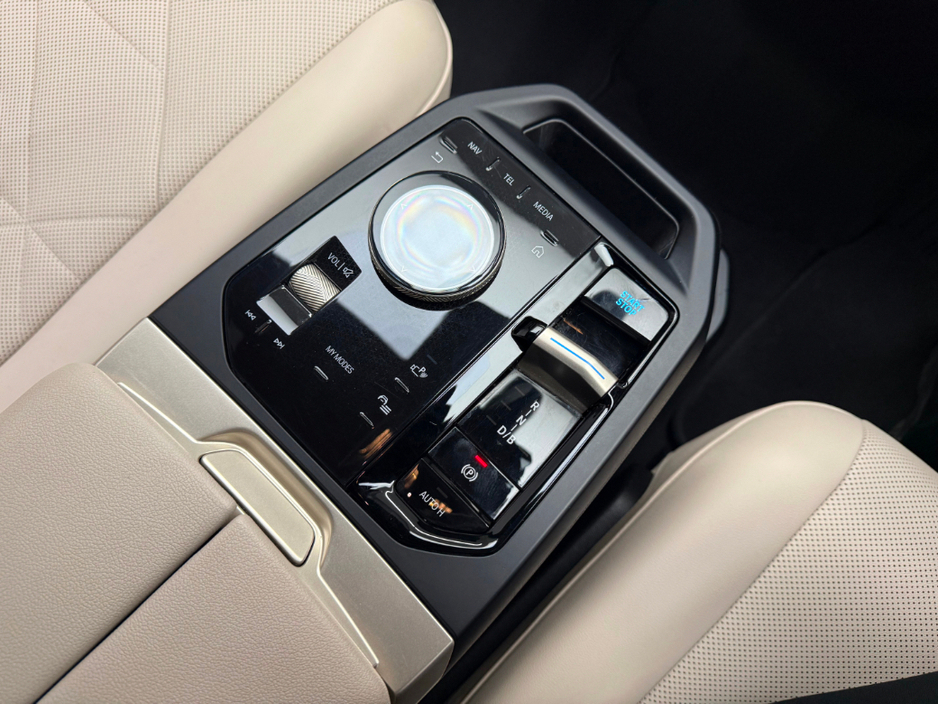 2022 BMW iX 40 M SPORT XDRIVE €41,990