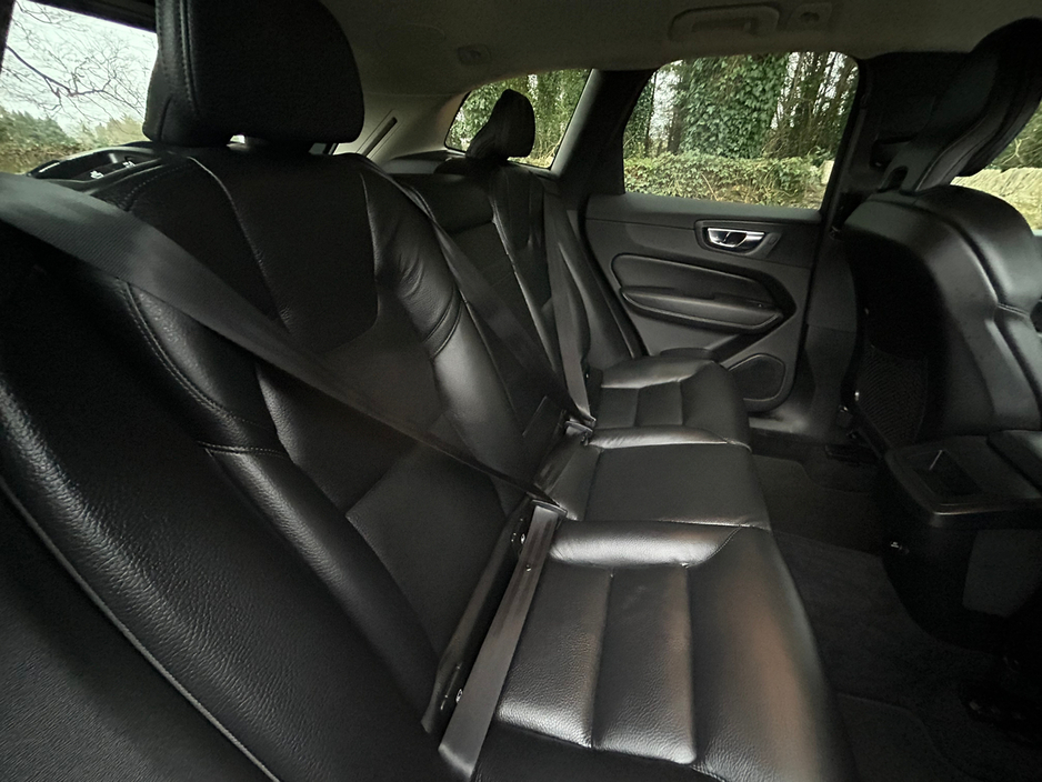 2020 Volvo XC60  €28,850