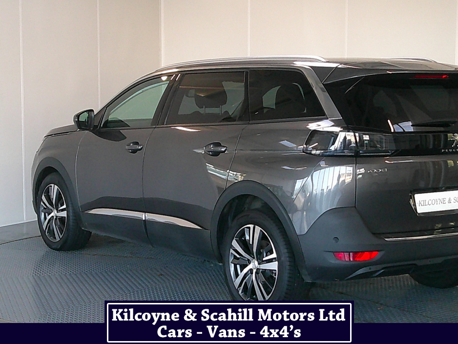 2021 Peugeot 5008 ALLURE BLUEHDI 7 Seater *Leather Interior + Heated Seats* €30,950
