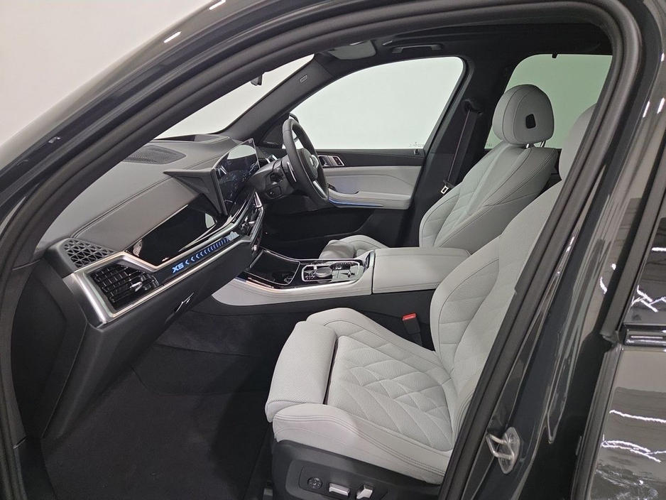 2026 BMW X5 xDrive50e M Sport €121,950