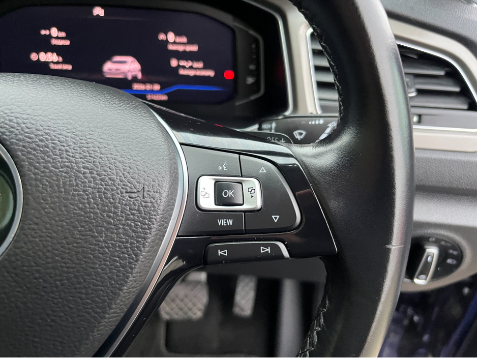 2021 Volkswagen T-Roc STYLE DESIGN PACK AUTOMATIC 2.0 DIESEL //LOW MILES//ADAPTIVE CRUISE CONTROL//KEYLESS ENTRY//REVERSE CAMERA// €26,950