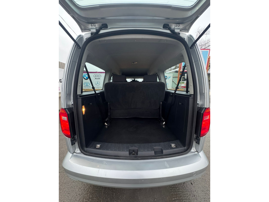 2018 Volkswagen Caddy Maxi Life MAXI LIFE T TDI 102HP D6F €18,950