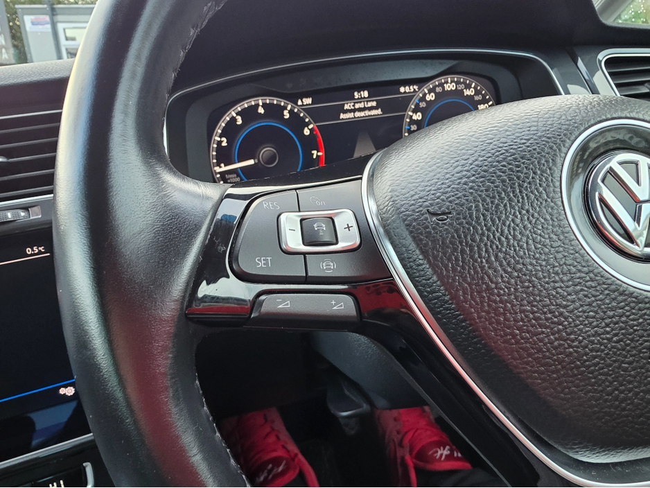 2019 Volkswagen Golf 1.2 TSI COMFORTLINE VIRTUAL COCKPIT - NAVIGATION -CARPLAY ANDROID AUTO - REVERSING CAMERA - LOW ROAD TAX BAND €18,750