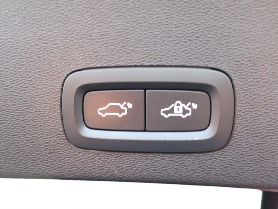 2023 Volvo C40 Recharge BEV 231hp Ultimate €32,995