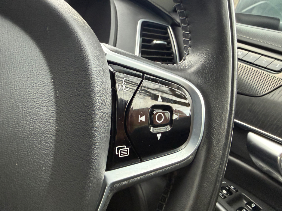 2020 Volvo XC90 ***SOLD***IMMACULATE TOP SPEC INSCRIPTION PRO T8 PHEV//MASSAGE SEATS//ADAPTIVE SUSPENSION//VERY LOW MILEAGE//SIMI AND AA DEALER