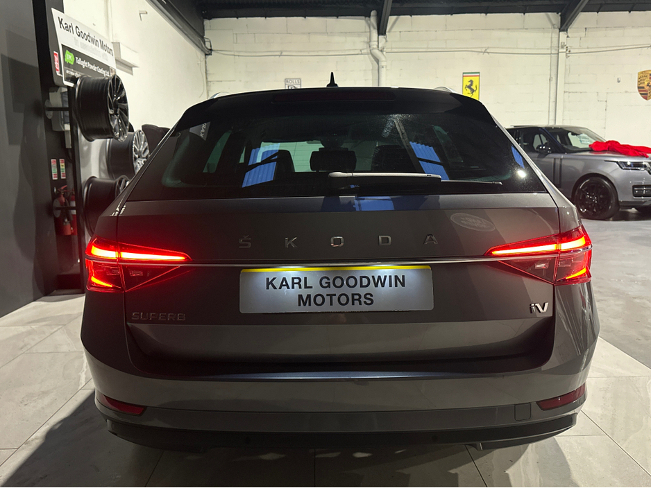 2023 Skoda Superb ESTATE E-HYBRID AUTOMATIC €29,950