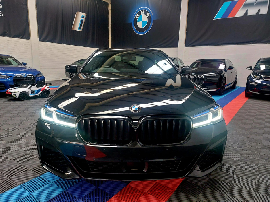 2021 BMW 5 Series 212 545 XDRIVE M SPORT PRO (MASSIVE SPEC )VISIBILITY PACKAGE WITH LASER LIGHTS  - DRIVER ASSIST PROF PACK- PARK ASSIST PROF PACK-  TECH PLUS PACKAGE - HEADS UP- HARMON KARDON - ACTIVE CRUISE CONTROL
