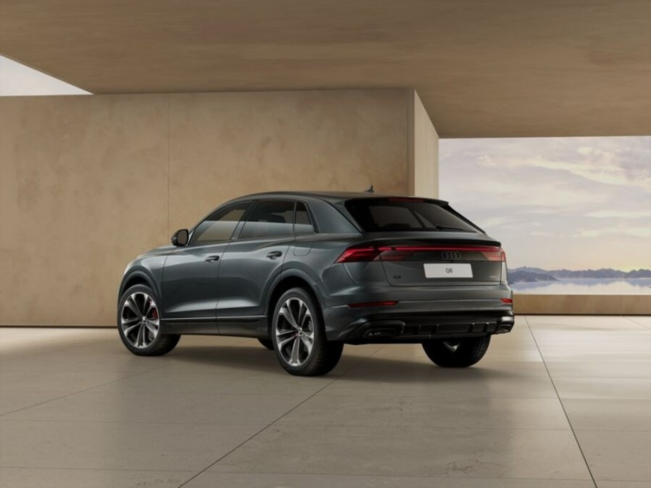 2026 Audi Q8 e-tron SUV COMPETITION 60TFSI E QUATTRO AUTOMATIC €126,242