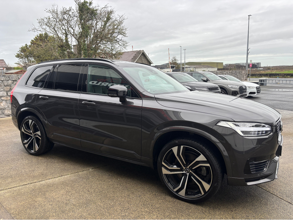 2023 Volvo XC90 RECHARGE T8 ULTIMATE DARK AWD €67,900