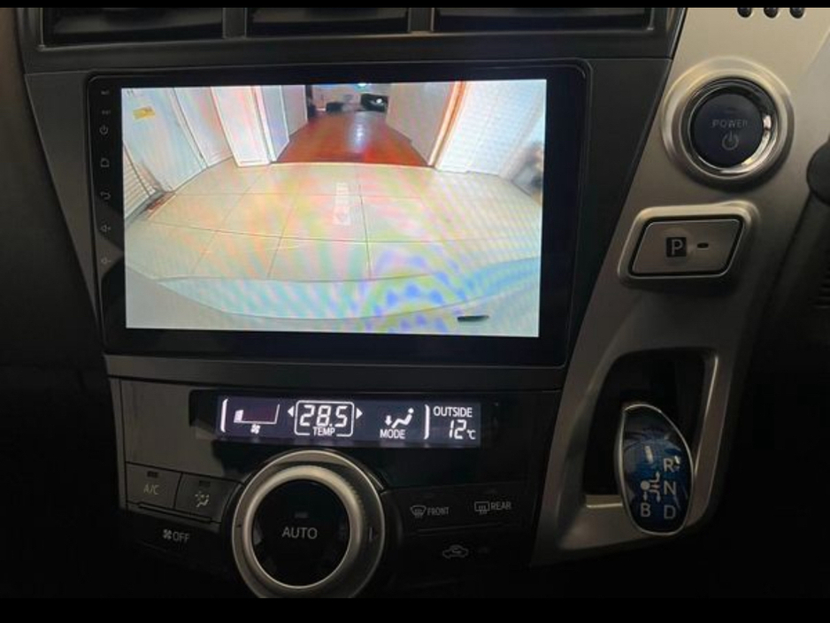 2013 Toyota Prius  €12,490