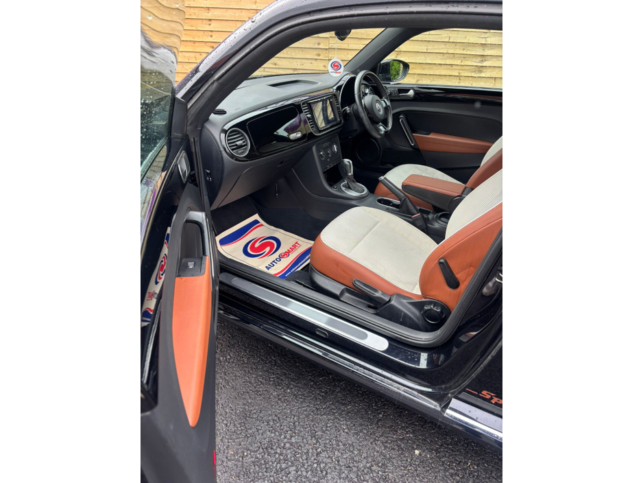 2015 Volkswagen Beetle  €12,950
