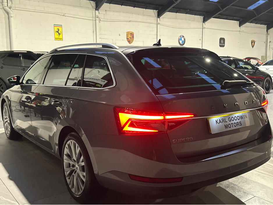 2023 Skoda Superb ESTATE E-HYBRID AUTOMATIC €29,950