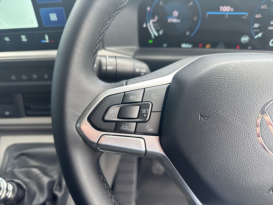 2025 Volkswagen Transporter  €33,475