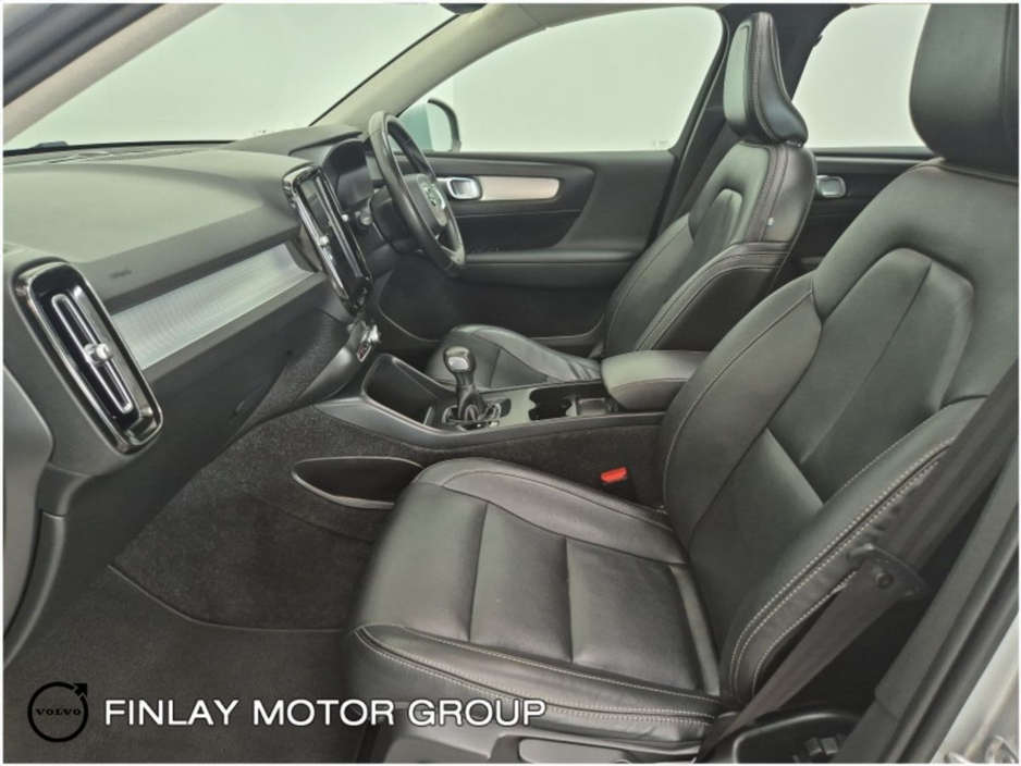 2019 Volvo XC40 T3 (163hp) Momentum 1 year warranty €26,950