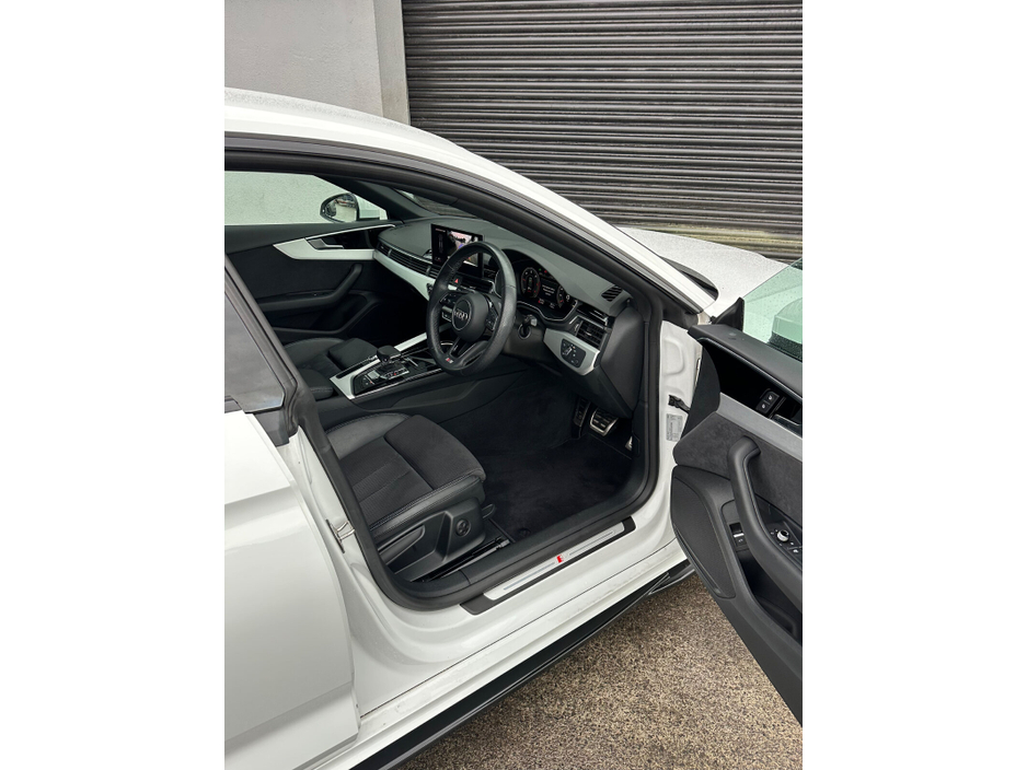 2022 Audi A5  €40,995