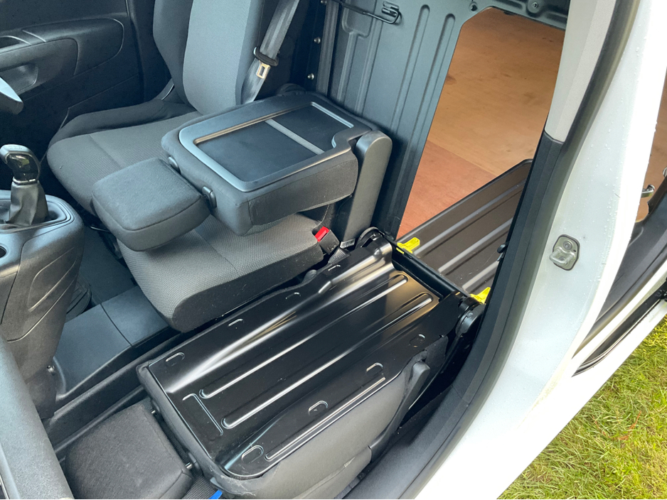 2019 Peugeot Partner ACTIVE PLUS 1.6 BLUEHD BLUEHDI 75 650 €11,750