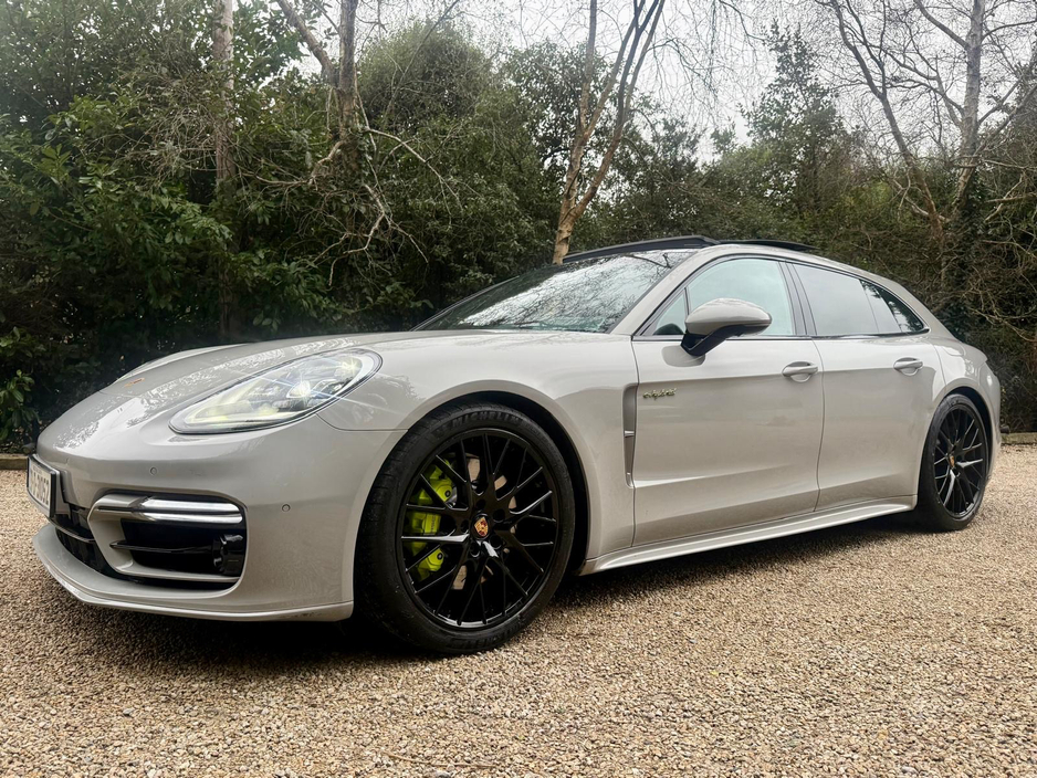 2023 Porsche Panamera 4 E-HYBRID SPORT TURISMO *Colossal Specification* €87,950