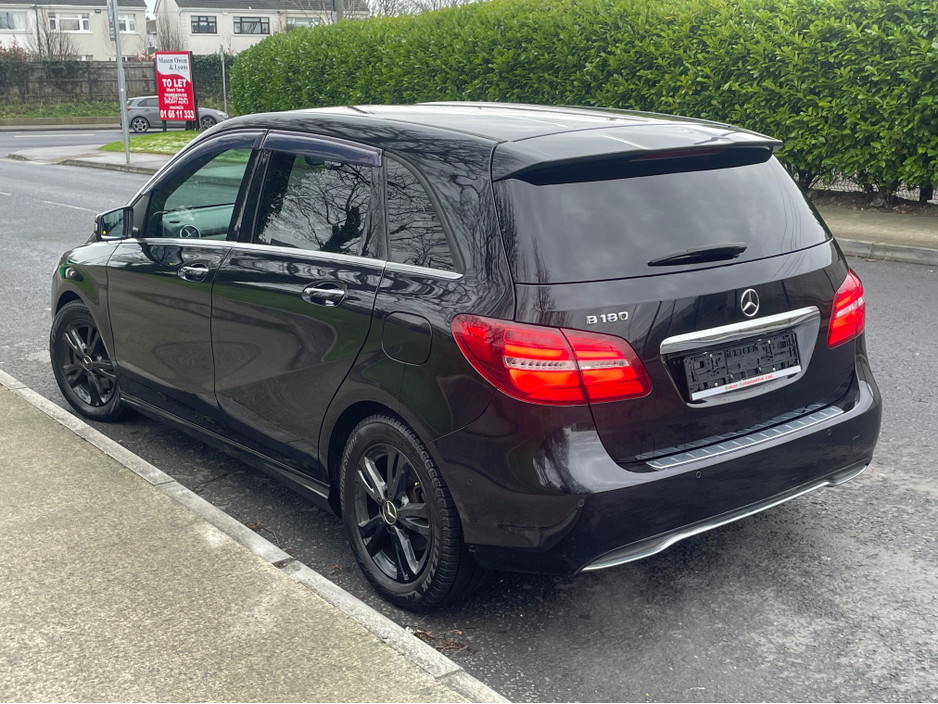 2016 Mercedes-Benz B Class B180  DBA-246242 €14,495