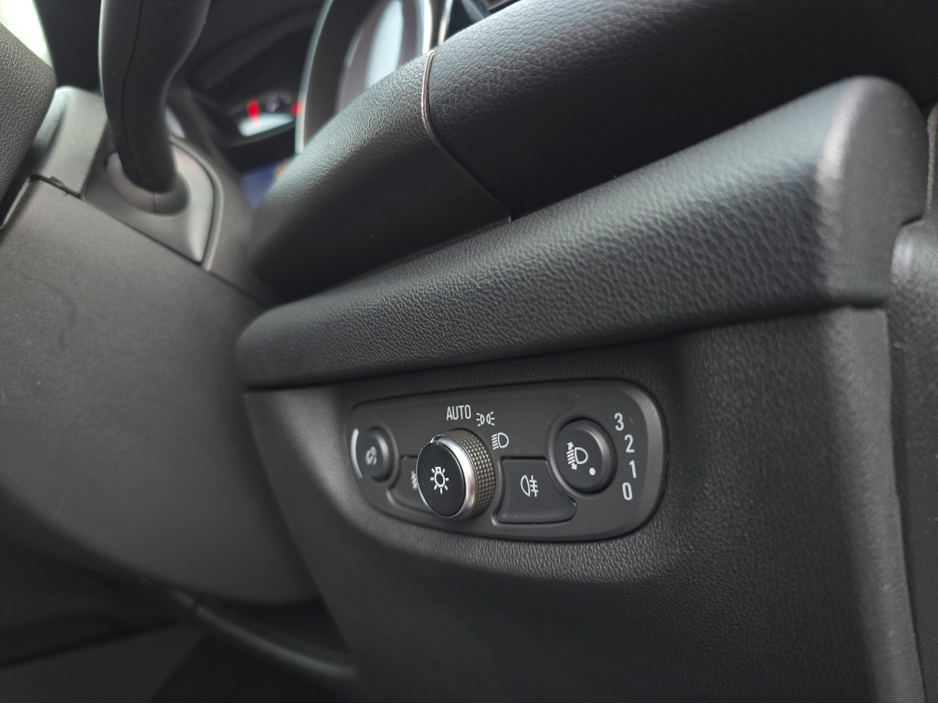 2018 Opel Insignia GRAND SPORT SRI 1.6 1 136PS 5DR €12,950