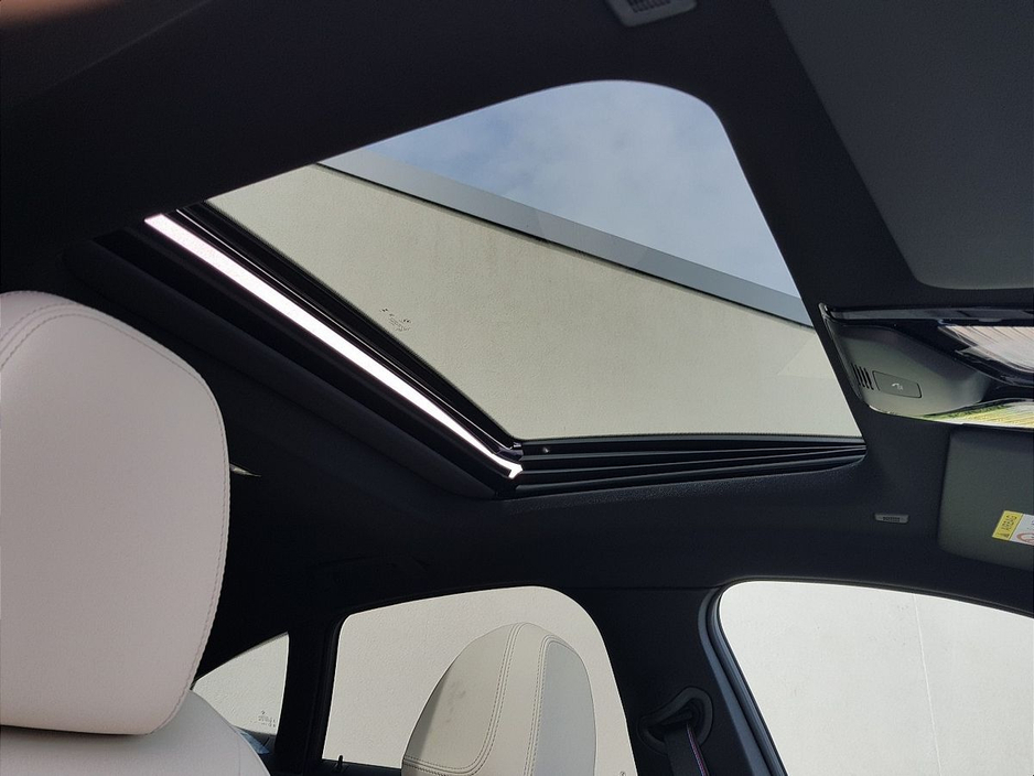 2024 BMW i4 M50 €67,995