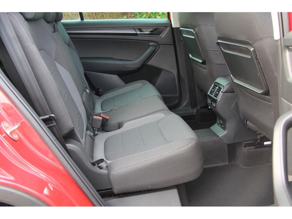 2018 Skoda Kodiaq DSG * Low KMs *Sunroof * 7 seats Huge spec €28,950