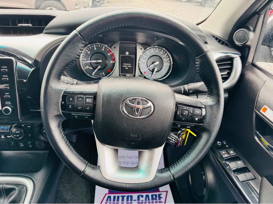 2023 Toyota Hilux *NO VAT* 2.8 SR5 DOUBLE CAB 4DR #300 €45,999