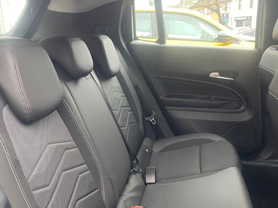 2025 Jeep Avenger 1.2 100HP Altitude €28,895