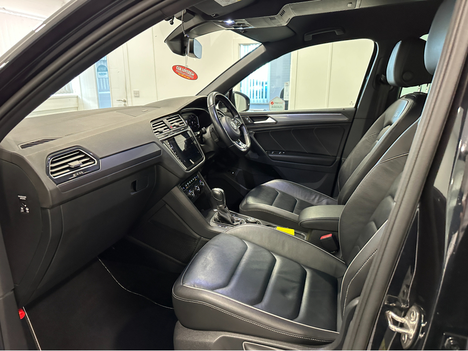 2019 Volkswagen Tiguan (191) TIGUAN 2.0TDI R LINE (LEATHER) DSG 4 MOTION LOW KMS VW/AUDI SPECIALISTS WWW.DENISDARCYCARS.IE €31,950