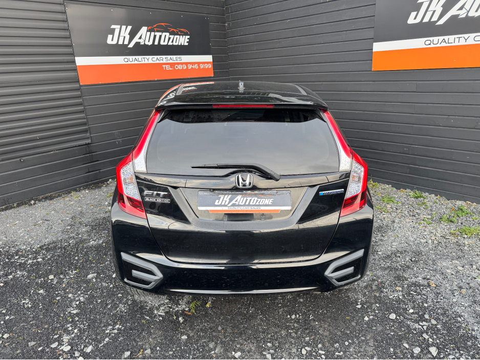 2016 Honda Fit 1.5 HYBRID AUTO €9,995