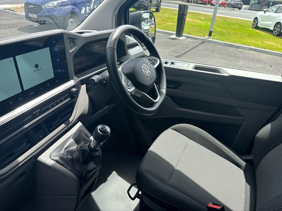 2025 Volkswagen Transporter  €33,475