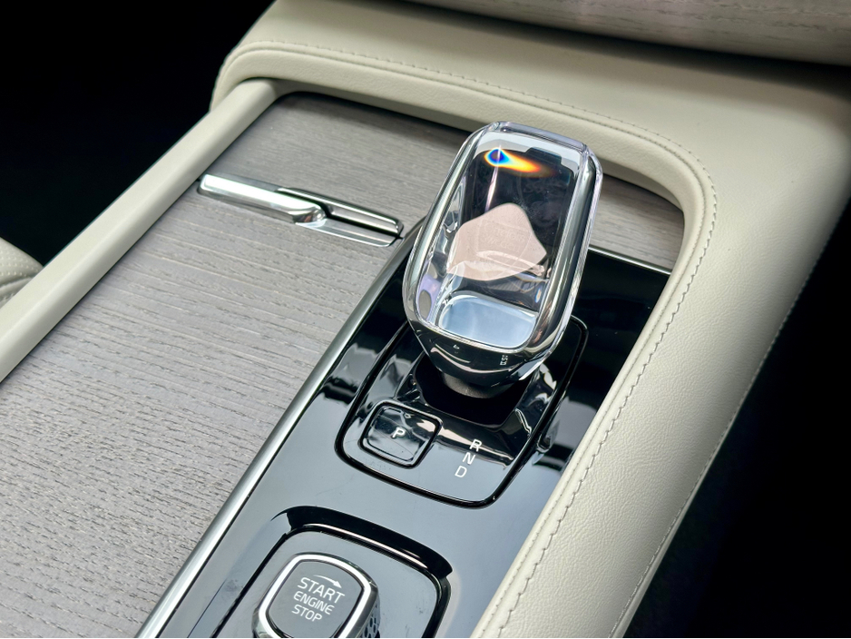 2024 Volvo XC90 ++BLONDE LEATHER++ T8 ULTIMATE RECHARGE AWD €73,950