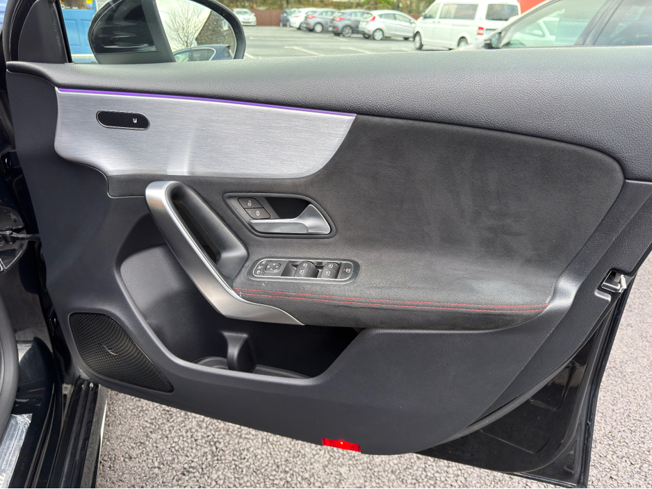 2019 Mercedes-Benz A Class A200d - AMG Premium + Low mileage €24,890