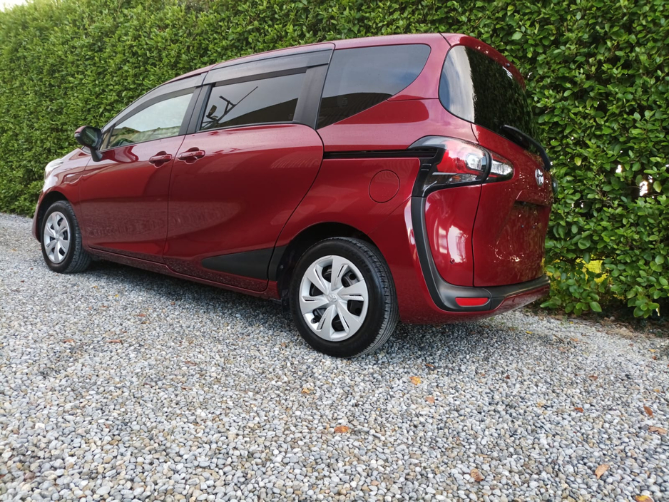 2019 Toyota Sienta 1.5 PETROL 5 SEATS RELIABLE AND ECONOMICAL JUST FULLY SERVICED 4 NEW TYRES 2 YEARS NCT 1 YEAR ROAD TAX REVERSE CAMERA PARK DISTANCE ASSIST TOUCH SCREEN RADIO WITH APPLE CAR PLAY + ANDROID AUTO €17,850