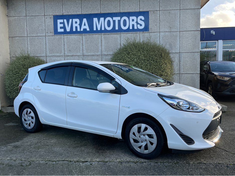 2020 Toyota Aqua AUTOMATIC HYBRID 1.5 PETROL //KEYLESS ENTRY//REVERSE CAMERA// €13,950