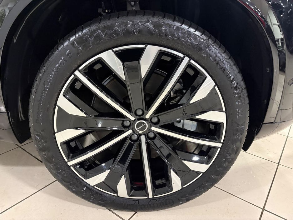 2025 Volvo XC90 T8 PLUS AWD 7-SEATER=BLONDE LEATHER//PAN ROOF//AS NEW=2 YEAR WARRANTY=TAILORED FINANCE PACKAGES INCL PCP AVAILABLE=TRADE IN'S WELCOME €81,995