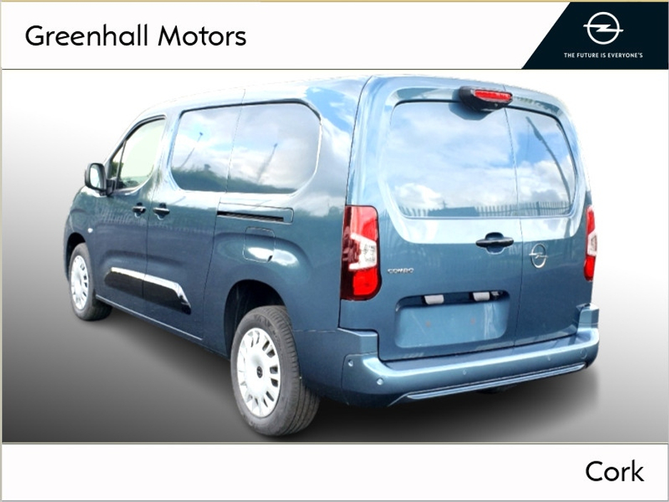 2026 Opel Combo L2H1 Sportive €25,700