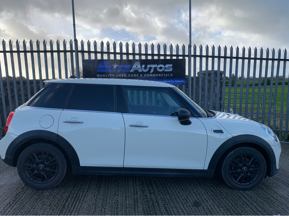 2015 MINI One ONE 5 DOOR AUTOMATIC €13,995