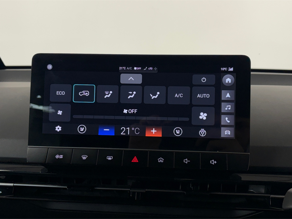 2024 MG 4 EXCLUSIVE- 64KWH**HALF LEATHER INTERIOR**HEATED SEATS & INTERIOR**REVERSING CAMERA**TINTED WINDOWS**ADAPTIVE CRUSIE CONTROL**HISTORY CHECKED**FINANCE ARRANGED** €24,695