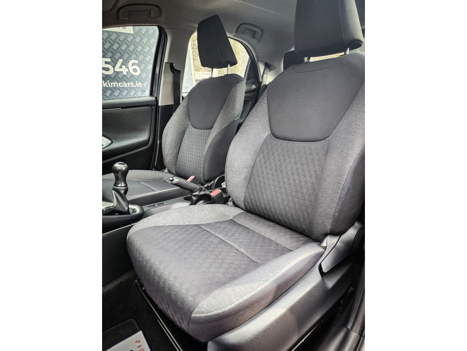 2022 Toyota Yaris 1.0 LUNA 4DR 1 Year Warranty €14,250